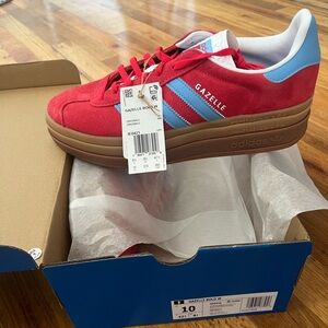 New in box Adidas Gazelle bold size 10